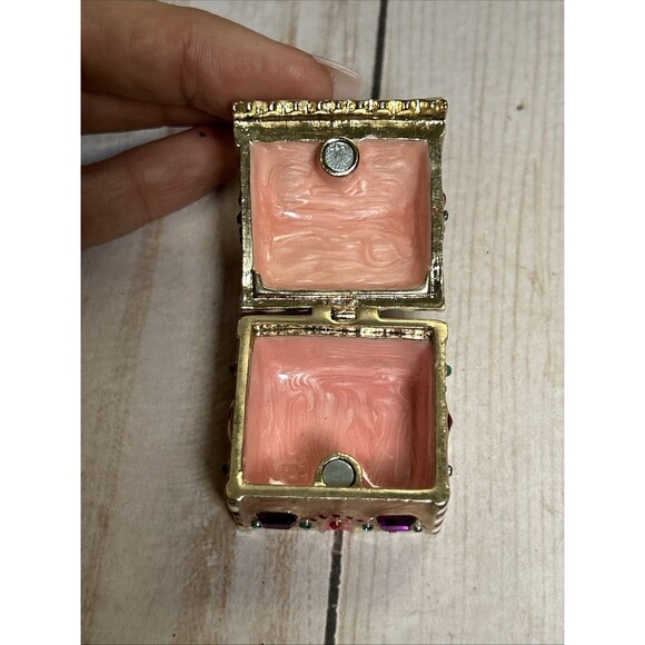 Monet - Bejeweled Enamel Gingerbread House Trinket Box  2008 - Picture 7 of 8